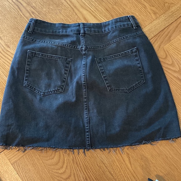 Black denim, UK bought, distressed style Topshop skirt. Great condition. - Picture 3 of 3